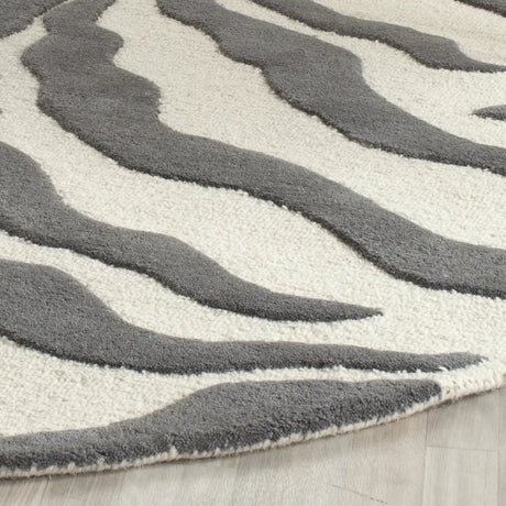 Safavieh Cambridge 6'-0" x 6'-0" Rug in Ivory / Dark Grey