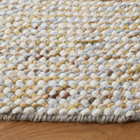 Safavieh Vermont 6'-0" x 6'-0" Rug in Ivory / Silver