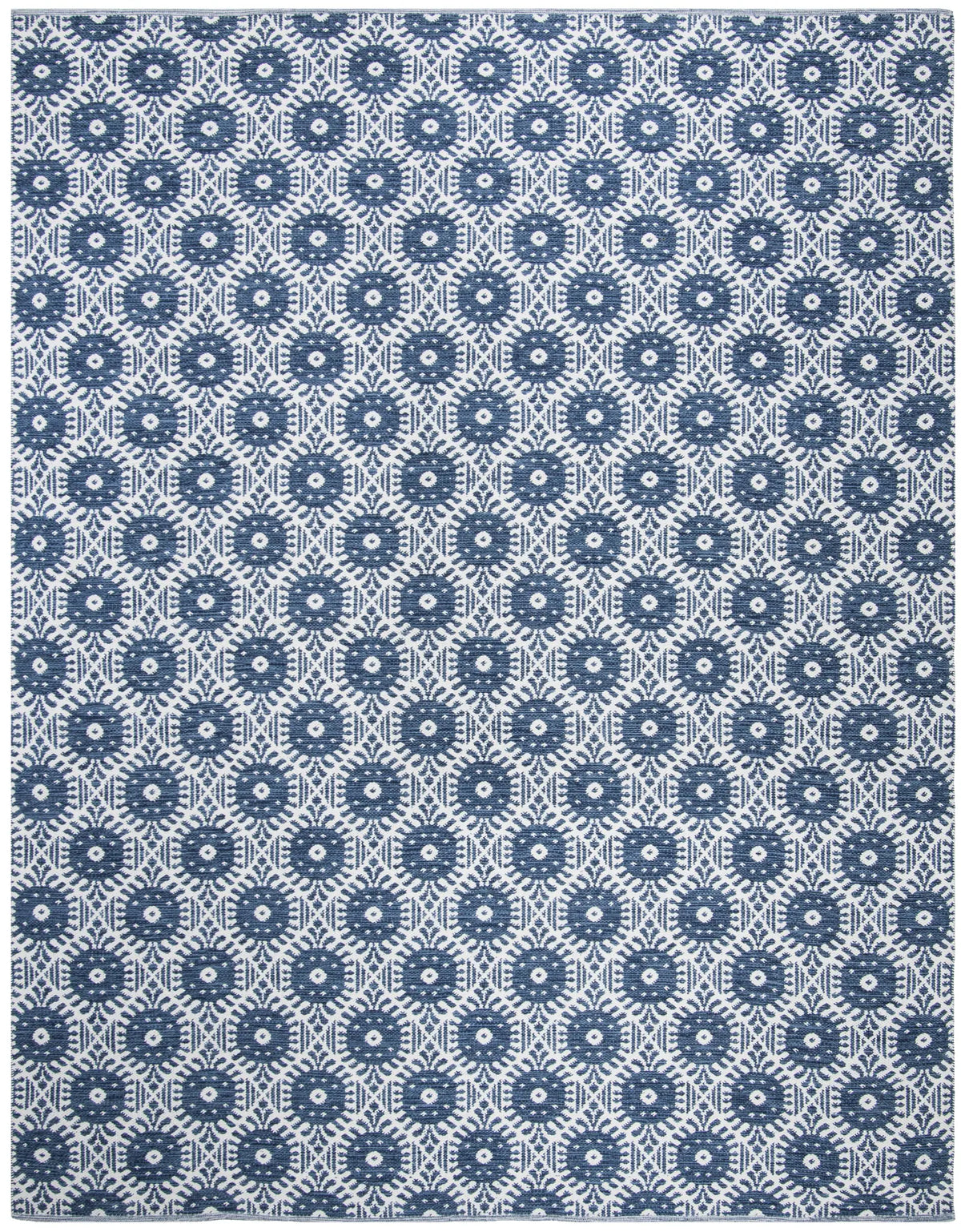 Safavieh Montauk 8'-0" x 10'-0" Rug in Navy / Ivory