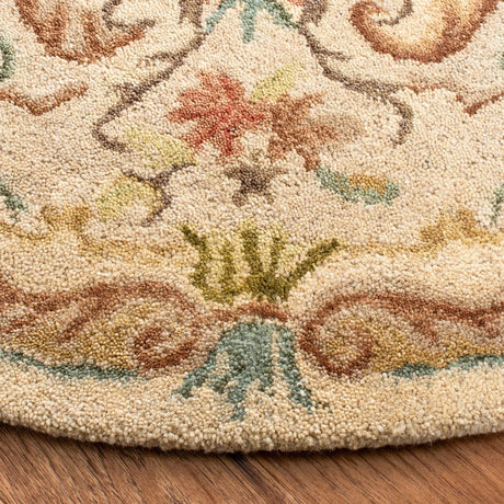 Safavieh Bergama 6'-0" x 6'-0" Rug in Light Gold / Beige