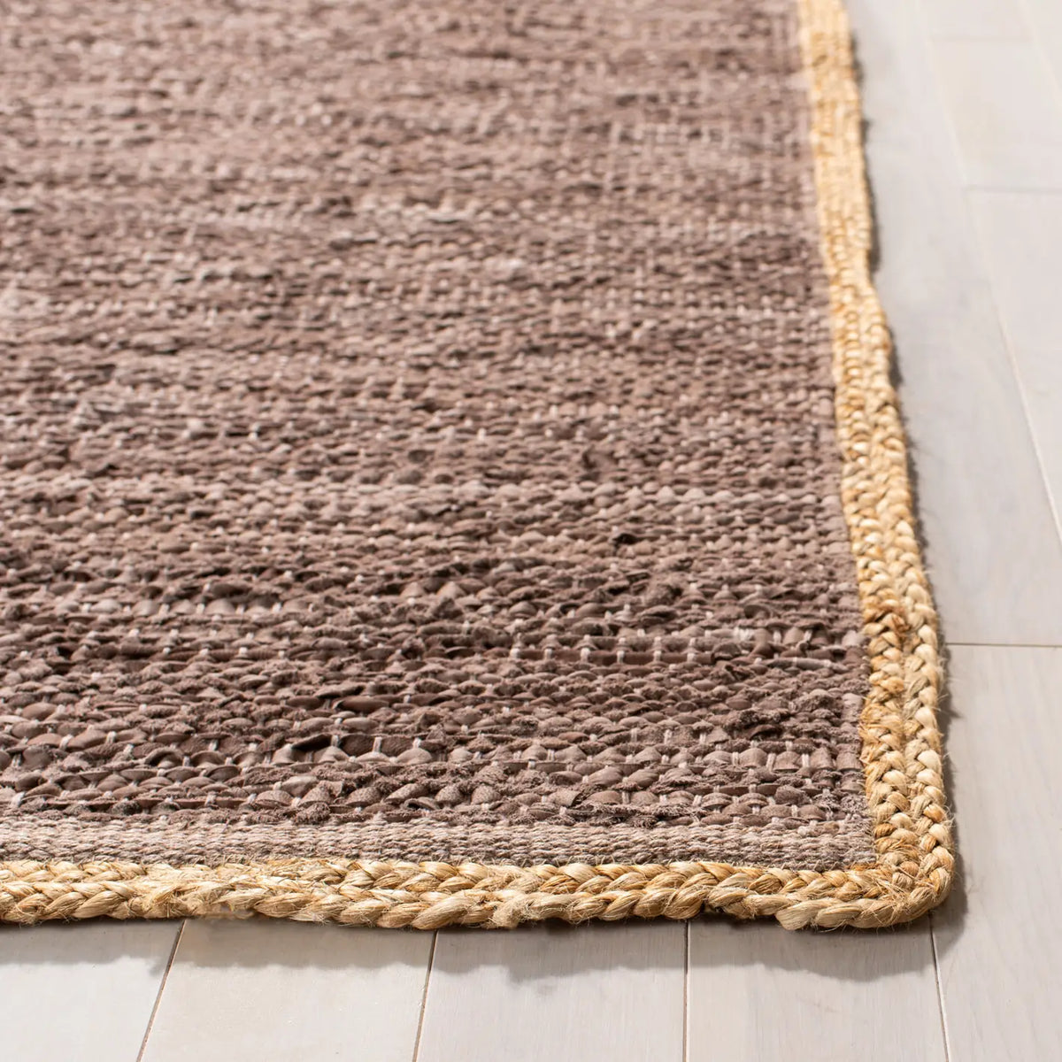 Safavieh Cape Cod 5'-0" x 8'-0" Rug in Brown / Natural