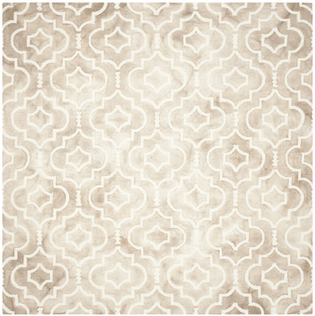 Safavieh Dip Dye 7'-0" x 7'-0" Rug in Beige / Ivory