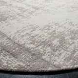 Safavieh Classic Vintage 6'-0" x 6'-0" Rug in Silver / Ivory