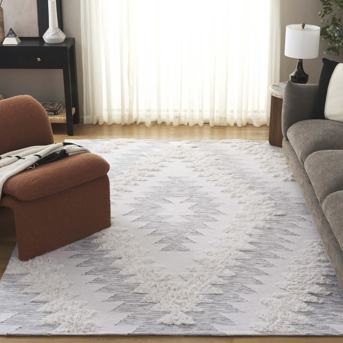 Safavieh Kenya 6'-0" x 9'-0" Rug in Grey / Ivory