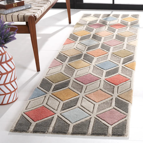 Safavieh Rodeo Drive 2'-3" x 8'-0" Rug in Grey / Beige