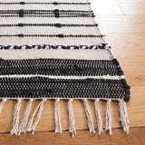 Safavieh Striped Kilim 4'-0" x 6'-0" Rug in Beige / Black