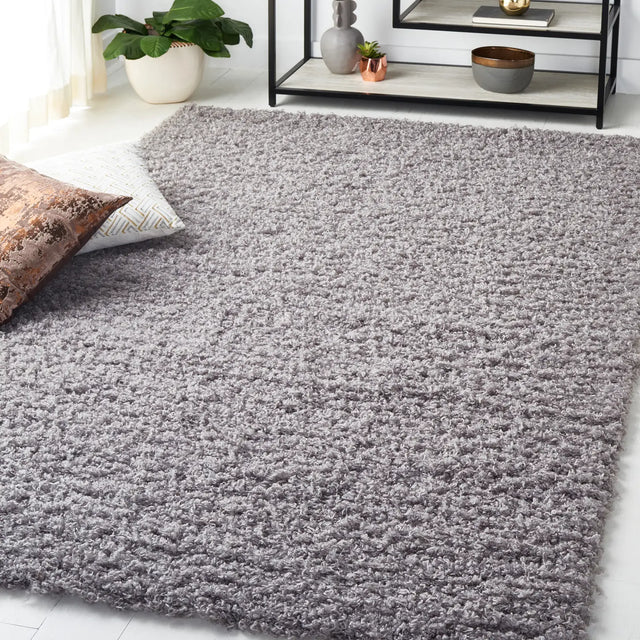Safavieh Shag 4'-0" x 6'-0" Rug in Grey