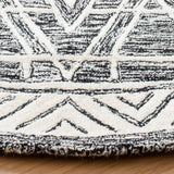 Safavieh Abstract 6'-0" x 6'-0" Rug in Ivory / Black