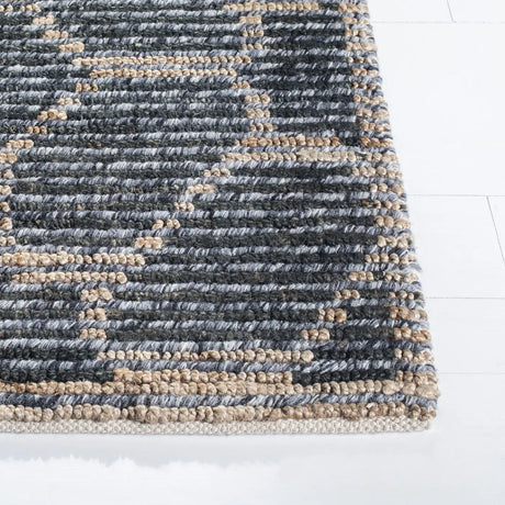 Safavieh Natural Fiber 4'-0" x 6'-0" Rug in Beige / Charcoal