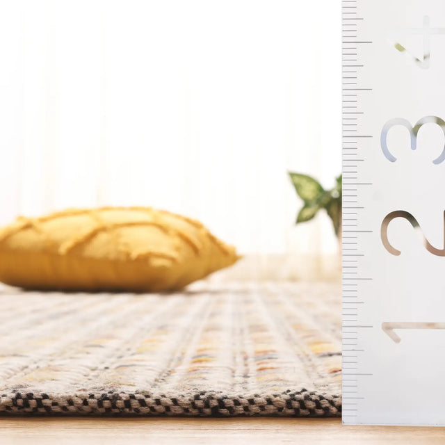 Safavieh Natura 4'-0" x 6'-0" Rug in Gold / Ivory