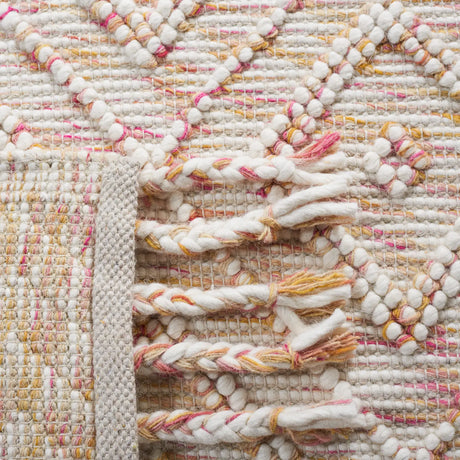 Safavieh Natura 4'-0" x 6'-0" Rug in Ivory / Red
