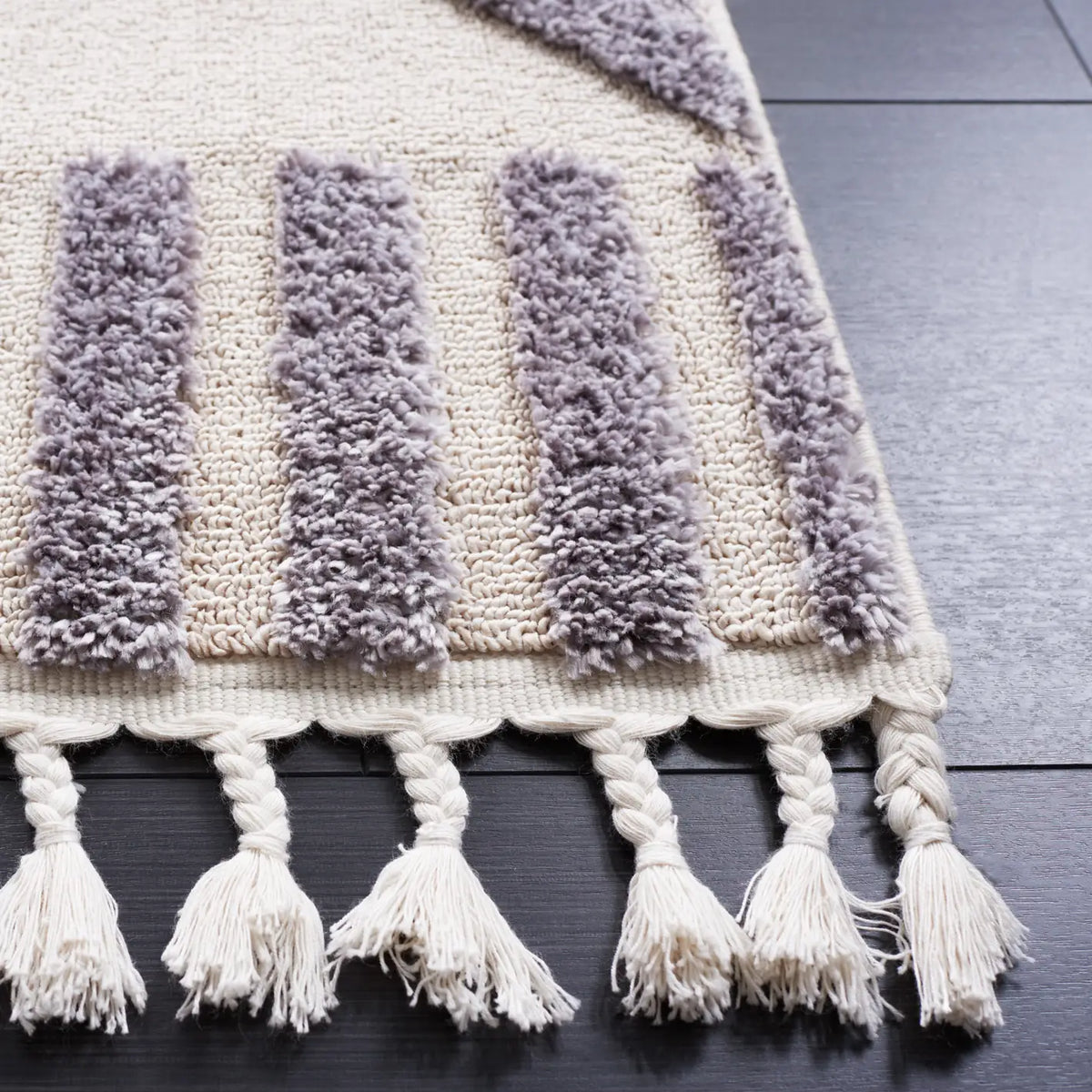 Safavieh Marrakesh 4'-0" x 6'-0" Rug in Ivory / Grey