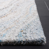 Safavieh Abstract 4'-0" x 6'-0" Rug in Beige / Blue