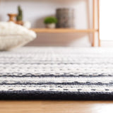 Safavieh Montauk 4'-0" x 6'-0" Rug in Black / Ivory