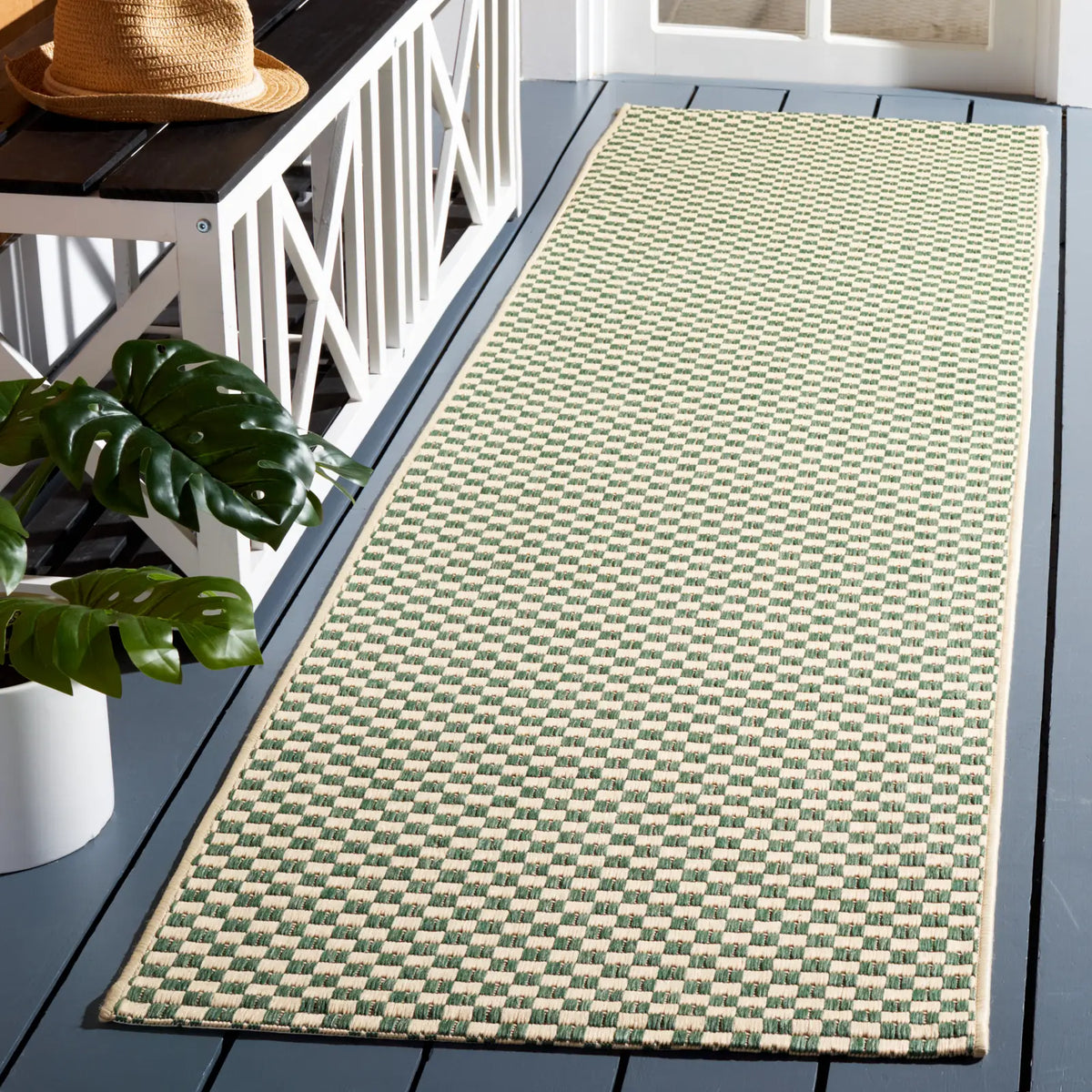 Safavieh Courtyard 2'-3" x 8'-0" Rug in Dark Green / Beige