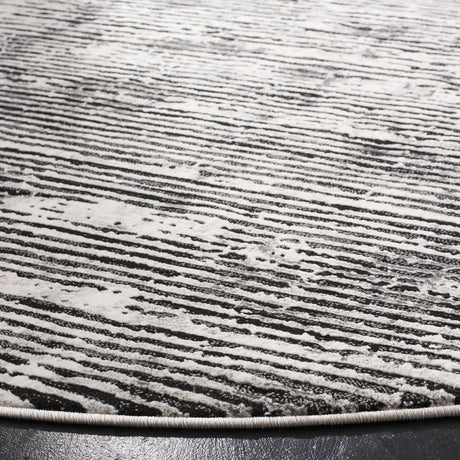 Safavieh Lurex 100 5'-0" x 5'-0" Rug in Black / Grey
