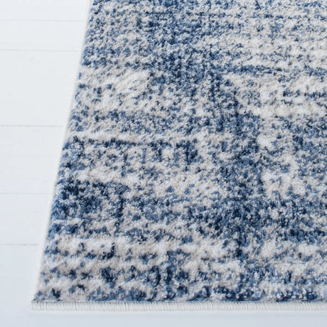Safavieh Skyler 4'-5" x 6'-5" Rug in Ivory / Navy