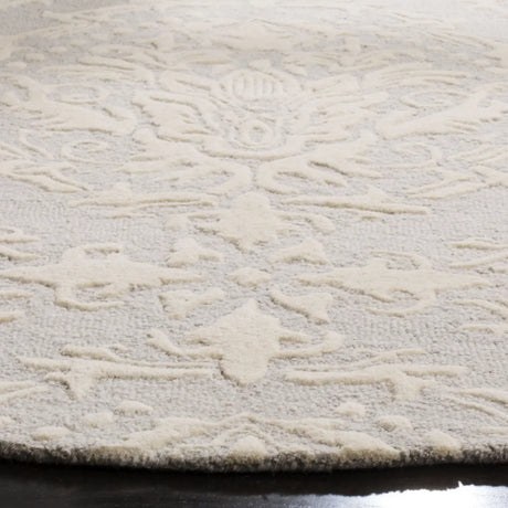 Safavieh Blossom 6'-0" x 6'-0" Rug in Light Grey / Ivory