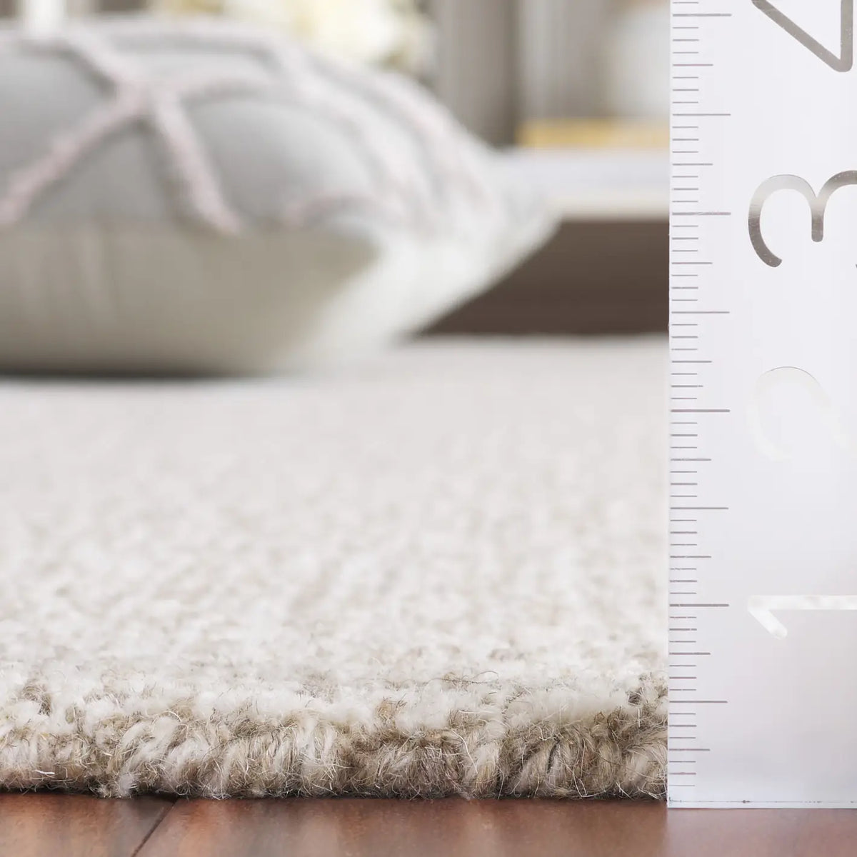 Safavieh Martha Stewart 300 4'-0" x 6'-0" Rug in Ivory / Grey