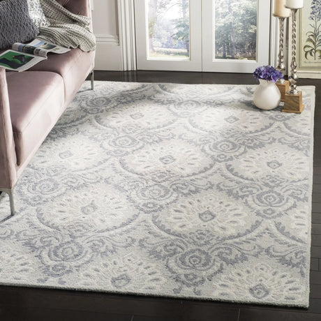 Safavieh Blossom 5'-0" x 8'-0" Rug in Light Grey / Ivory