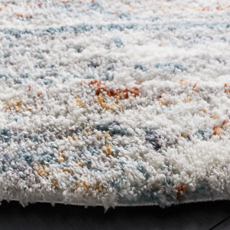 Safavieh Berber Shag 5'-5" x 5'-5" Rug in Blue Rust / Ivory