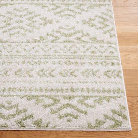 Safavieh Tulum 4'-0" x 6'-0" Rug in Ivory / Sage