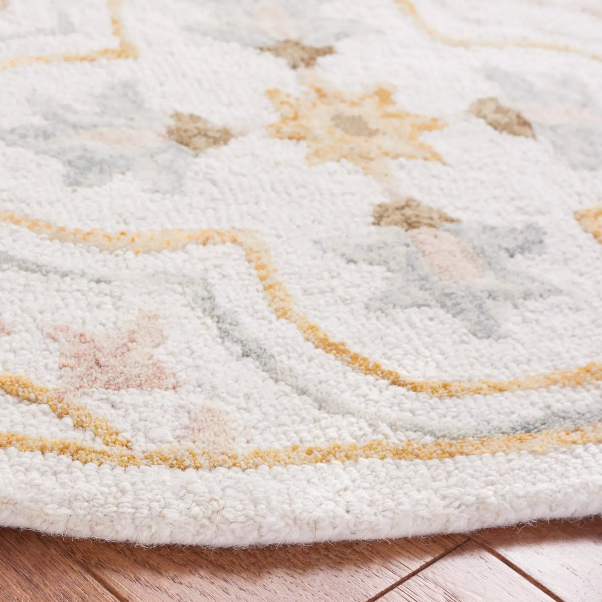 Safavieh Micro-Loop 5'-0" x 5'-0" Rug in Ivory / Grey