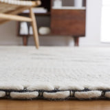 Safavieh Vermont 4'-0" x 6'-0" Rug in Ivory / Black