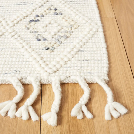 Safavieh Natura 4'-0" x 6'-0" Rug in Ivory / Grey