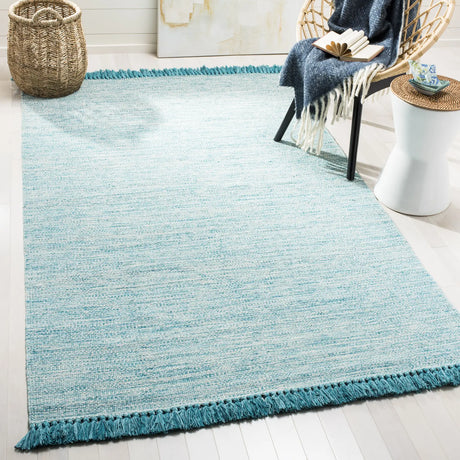 Safavieh Montauk 5'-0" x 8'-0" Rug in Turquoise