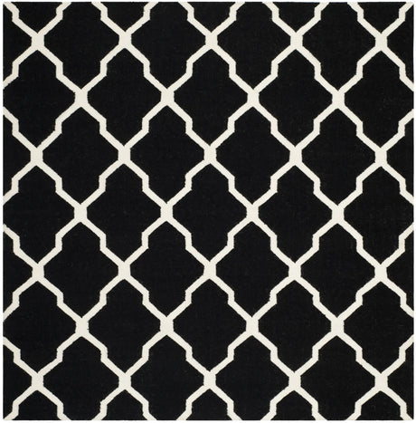 Safavieh Dhurries 6'-0" x 6'-0" Rug in Black / Ivory