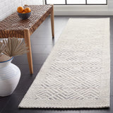 Safavieh Marbella 2'-3" x 9'-0" Rug in Ivory / Black