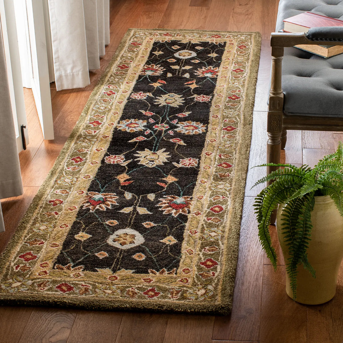 Safavieh Anatolia 2'-3" x 8'-0" Rug in Black / Green