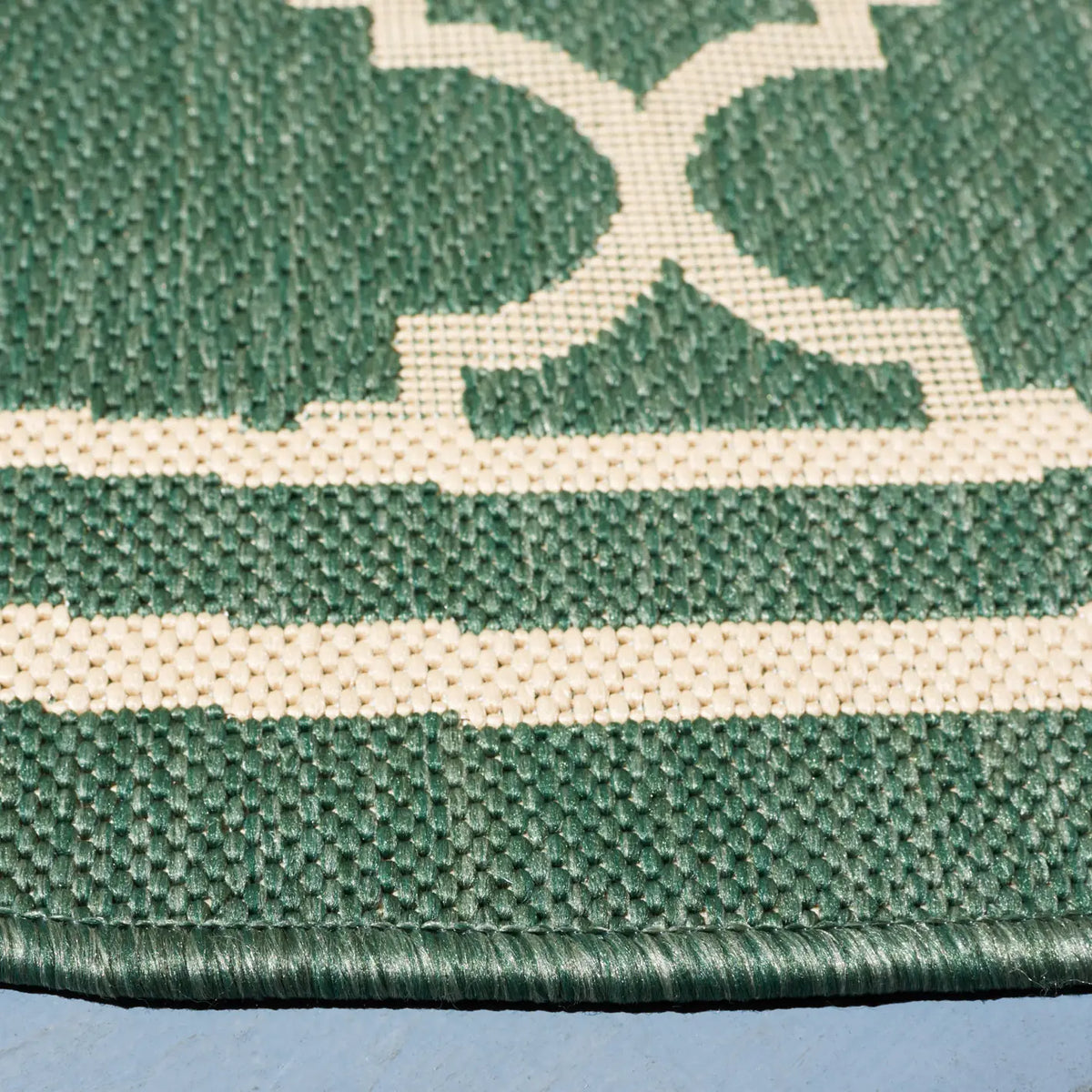 Safavieh Courtyard 6'-7" x 6'-7" Rug in Dark Green / Beige