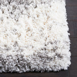 Safavieh Iceland Shag 4'-0" x 6'-0" Rug in Ivory / Grey