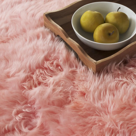 Safavieh Sheep Skin 3'-7" x 6'-0" Rug in Solid Pink