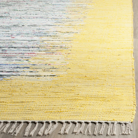 Safavieh Montauk 6'-0" x 9'-0" Rug in Ivory / Yellow