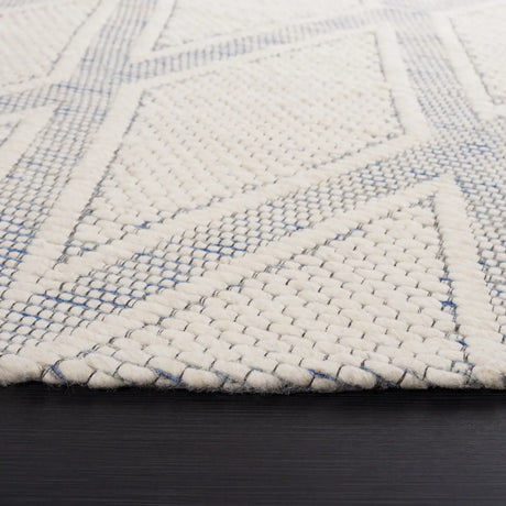 Safavieh Marbella 6'-0" x 6'-0" Rug in Navy / Ivory