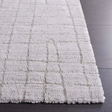 Safavieh Neptune 4'-0" x 6'-0" Rug in Light Grey / Grey