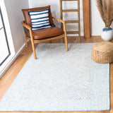Safavieh Roslyn 4'-0" x 6'-0" Rug in Light Blue / Ivory