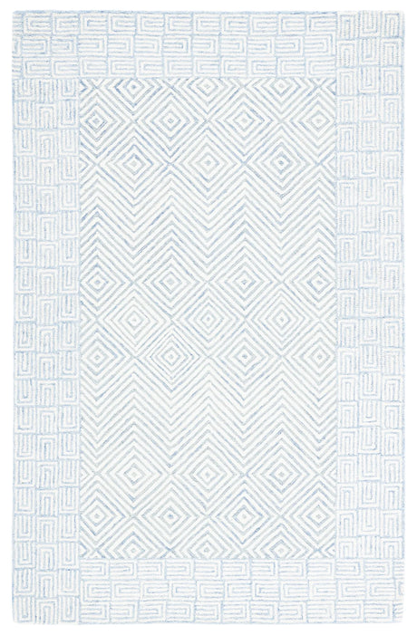 Safavieh Roslyn 4'-0" x 6'-0" Rug in Light Blue / Ivory