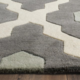 Safavieh Chatham 6'-0" x 9'-0" Rug in Ivory / Dark Grey