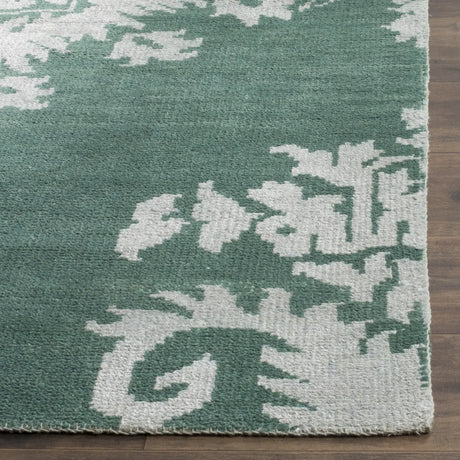 Safavieh Stone Wash 4'-0" x 6'-0" Rug in Emerald