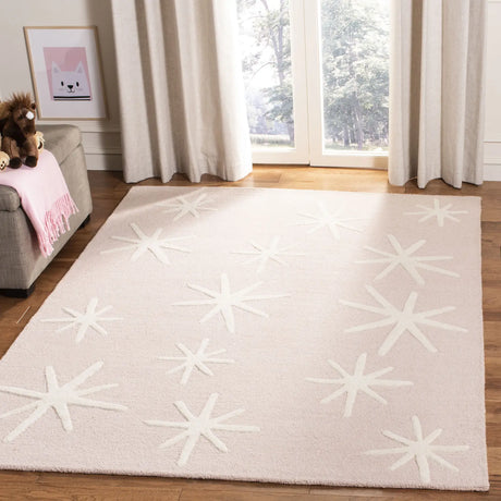 Safavieh Safavieh Kids 5'-0" x 7'-0" Rug in Pink / Ivory