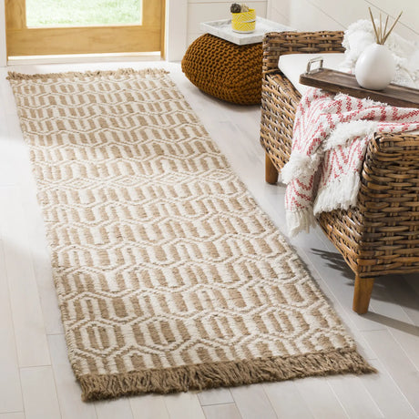 Safavieh Natural Fiber 2'-3" x 6'-0" Rug in Natural / Ivory