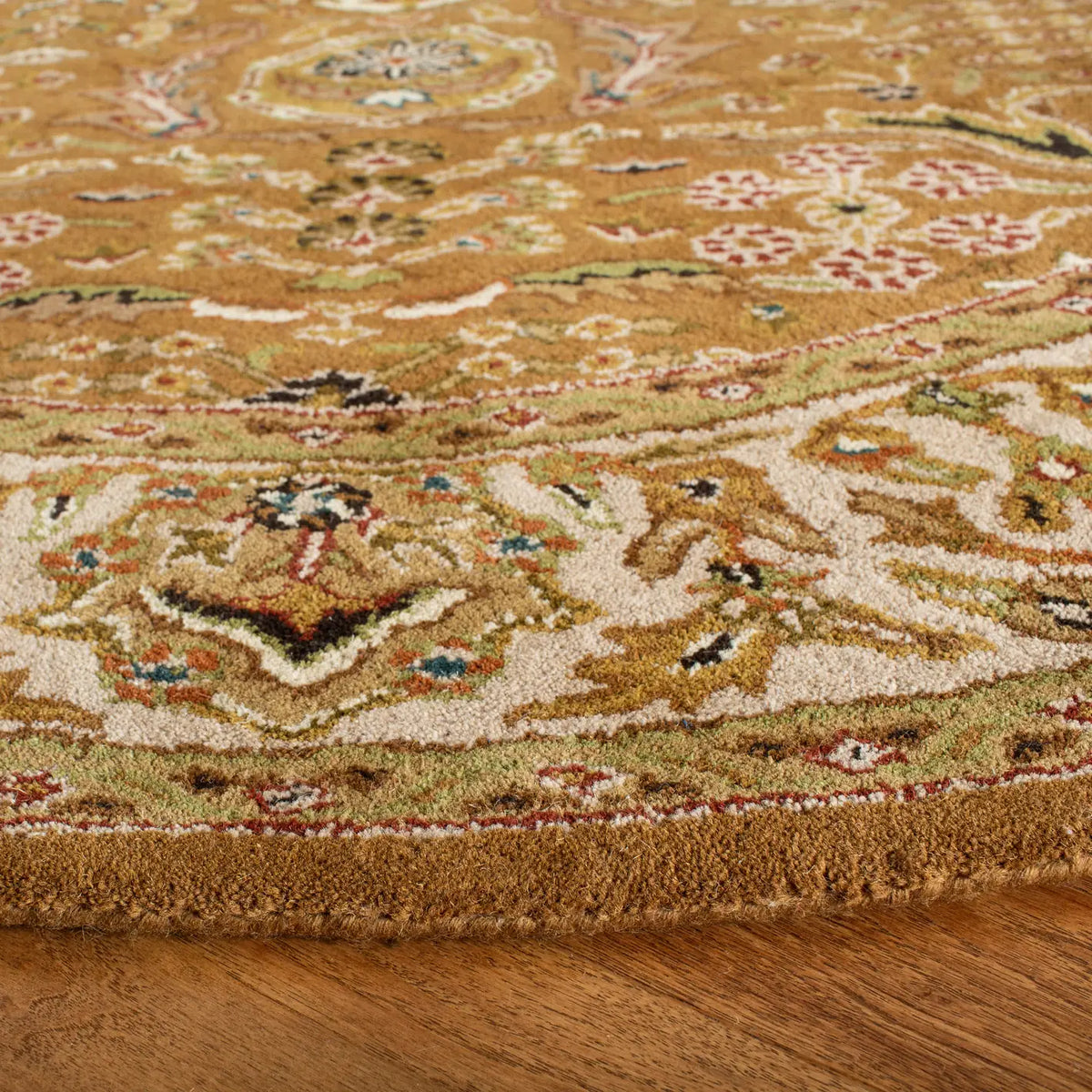 Safavieh Classic 6'-0" x 6'-0" Rug in Light Green / Gold