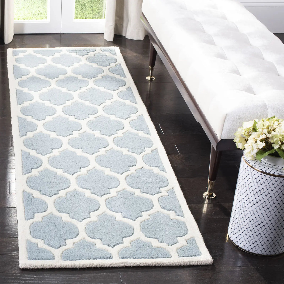 Safavieh Chatham 2'-3" x 11'-0" Rug in Blue / Ivory