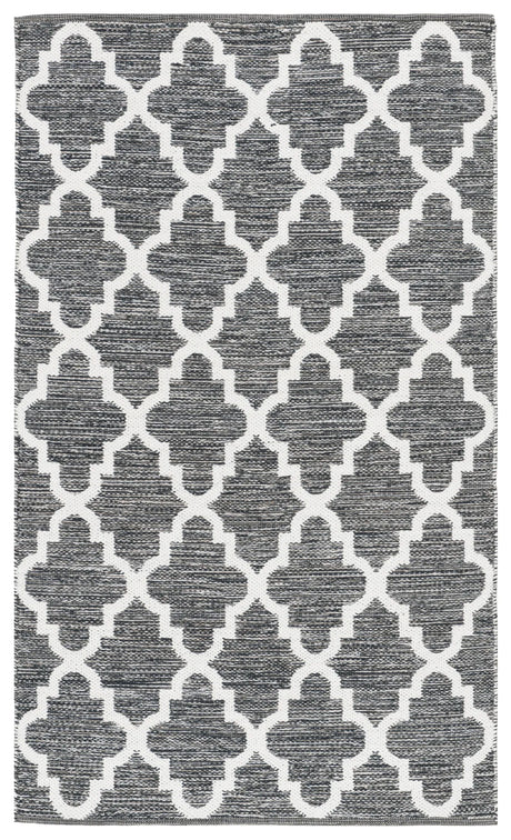 Safavieh Montauk 3'-0" x 5'-0" Rug in Charcoal / Ivory