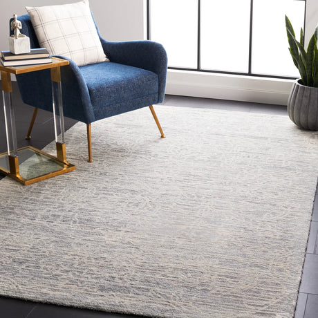 Safavieh Roslyn 4'-0" x 6'-0" Rug in Light Grey / Ivory