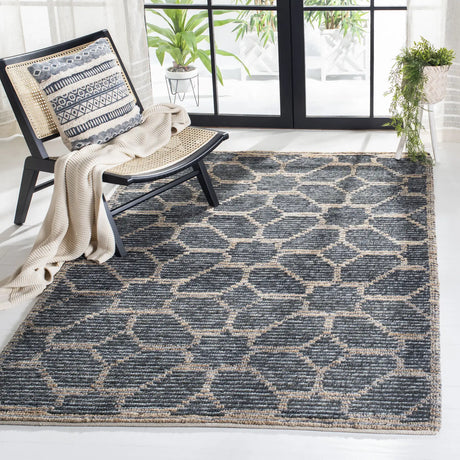 Safavieh Natural Fiber 4'-0" x 6'-0" Rug in Beige / Charcoal